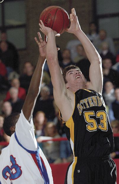 js010909HoopsBett@CentralBoys